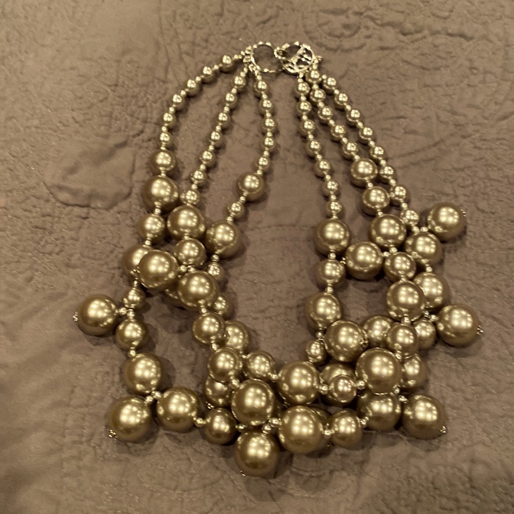NIB.  KJL by Kenneth J Lane heavy weightbead necklace. Silver/gray.